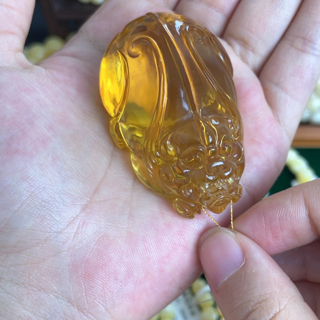 琥珀珠宝奇石未镶嵌