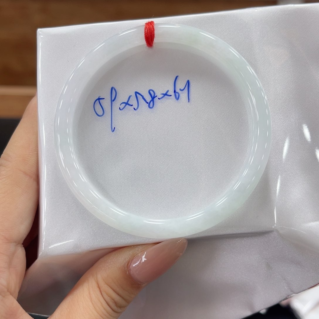 未镶嵌手镯翡翠翡翠