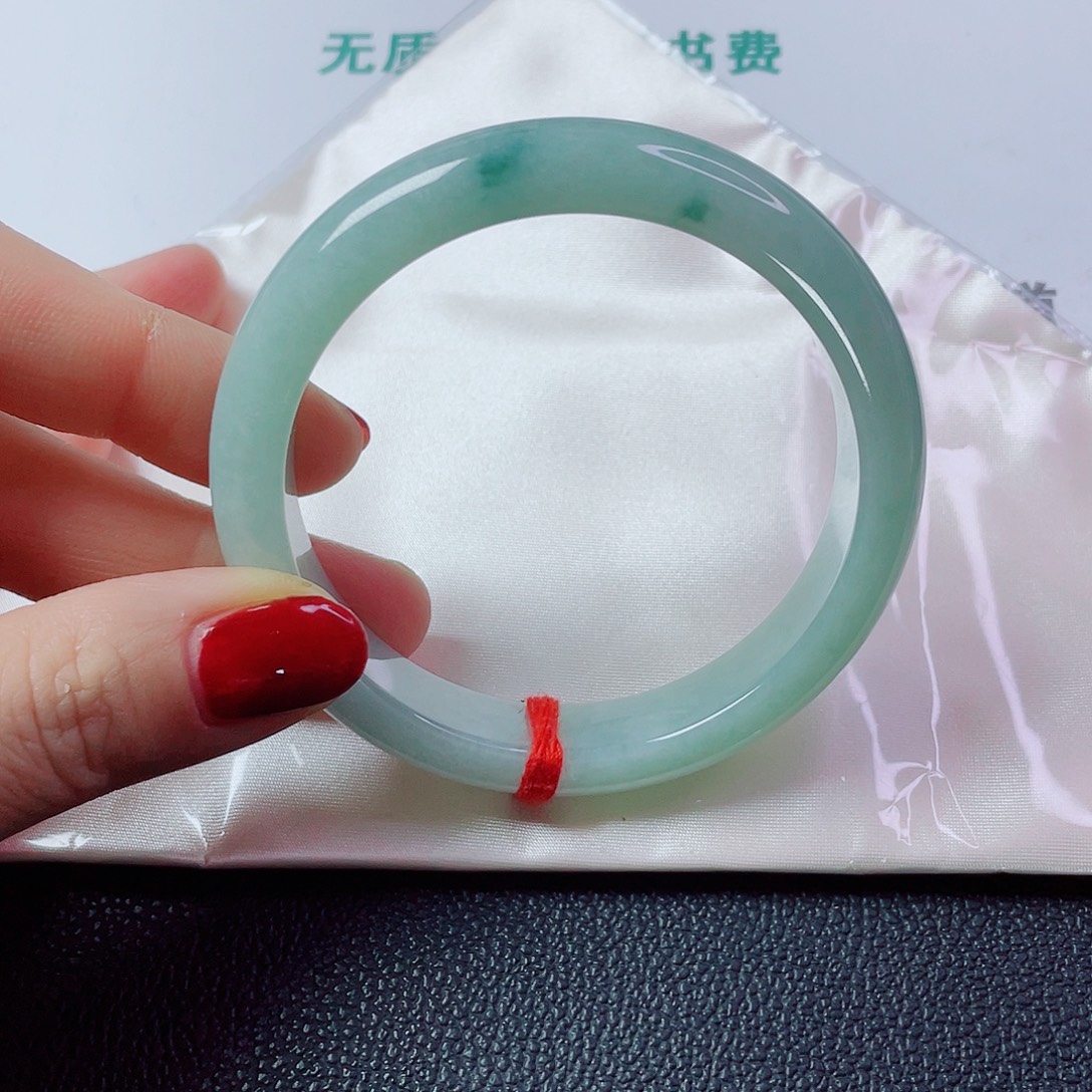 翡翠未镶嵌手镯圈口61.5宽13厚8.5