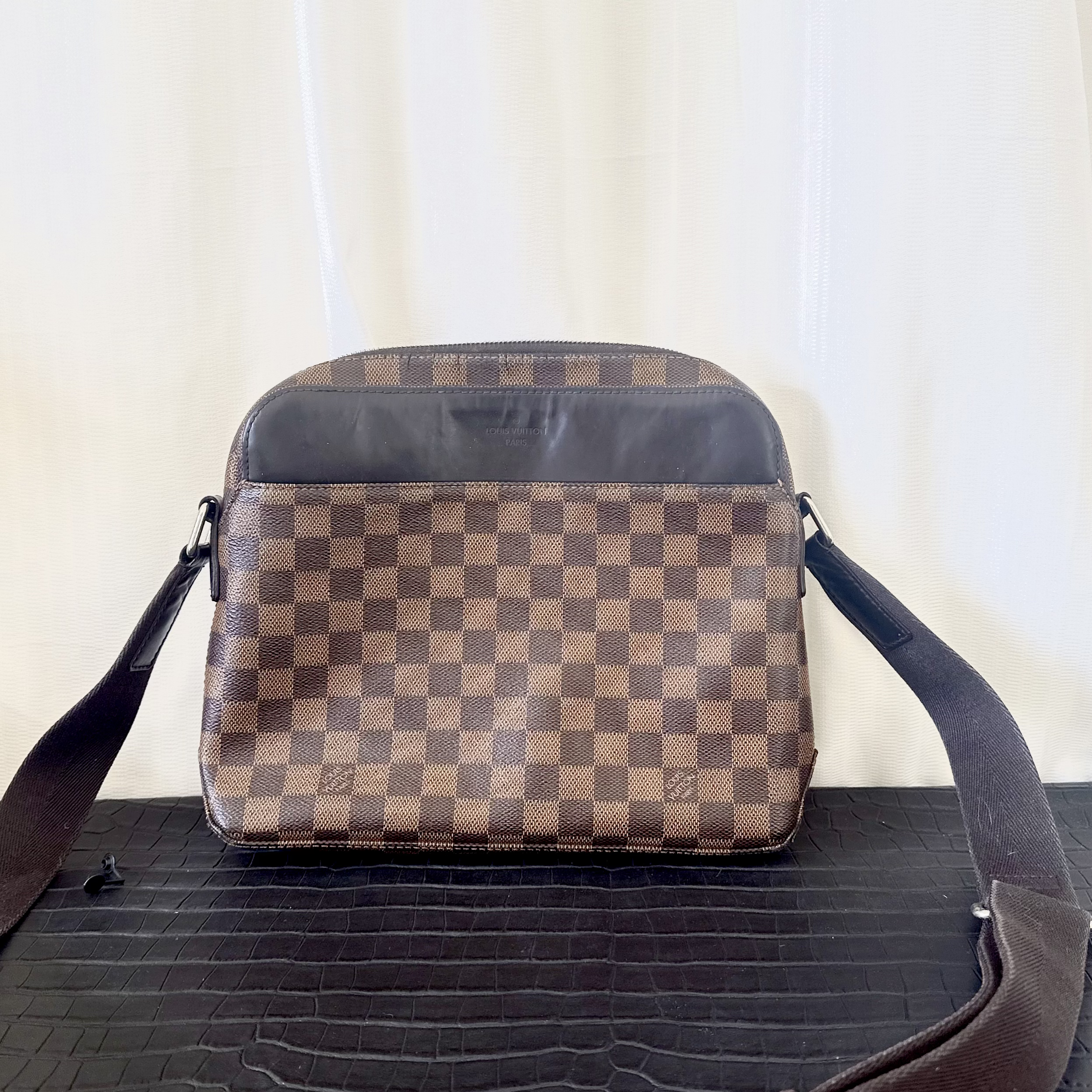 90新 LouisVuitton/路易威登 棕色棋盘格男士斜挎包 尺寸：35*26*8