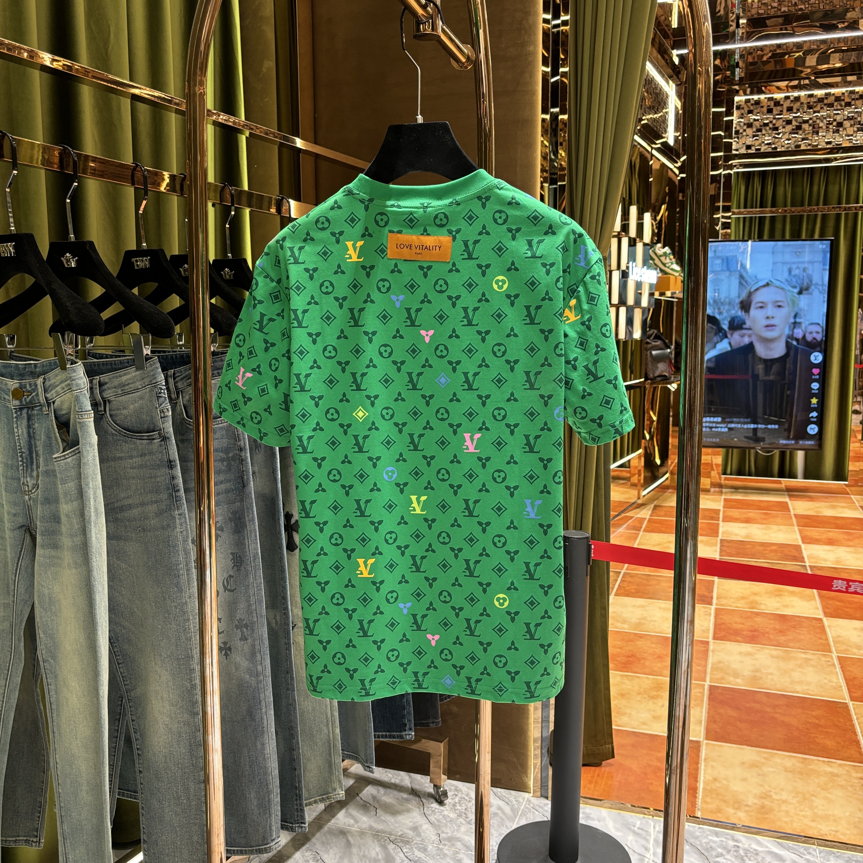 P【瑶瑶专属】2025夏季新品高级感时尚百搭重工刺绣短袖25025