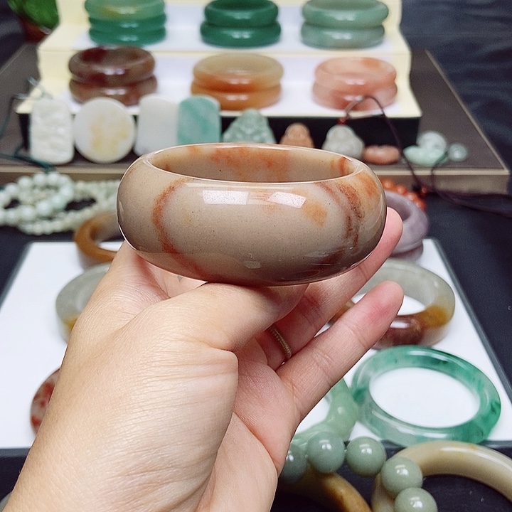 石英质玉手镯未镶嵌