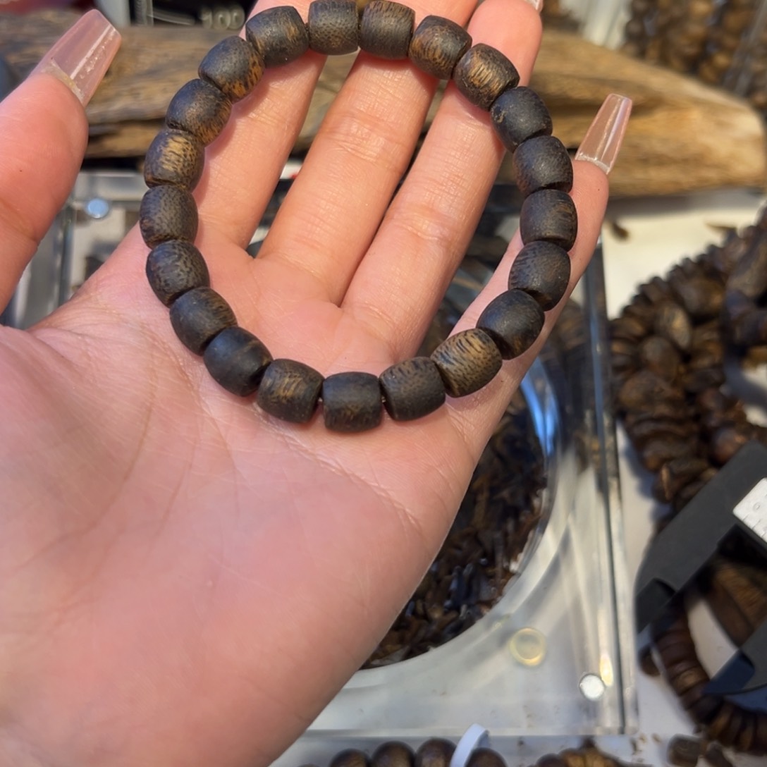 沉香手串M***g奇楠沉香红骨凹身老料鼓珠11克0.9