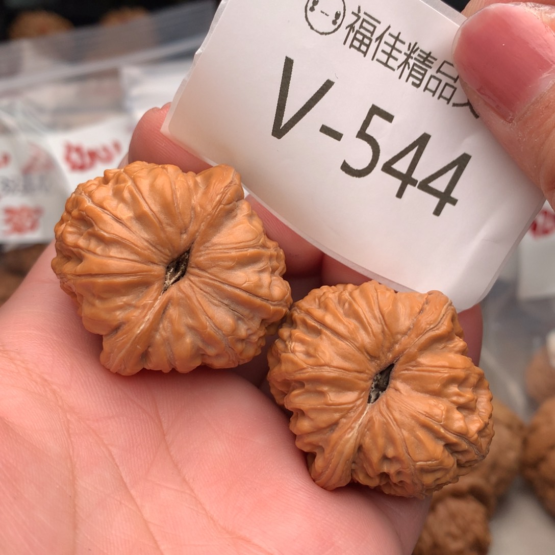 文玩核桃把件呆*?38元宝….
