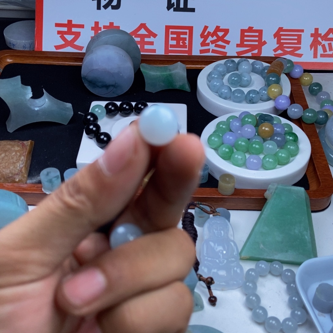未镶嵌翡翠耳饰定制