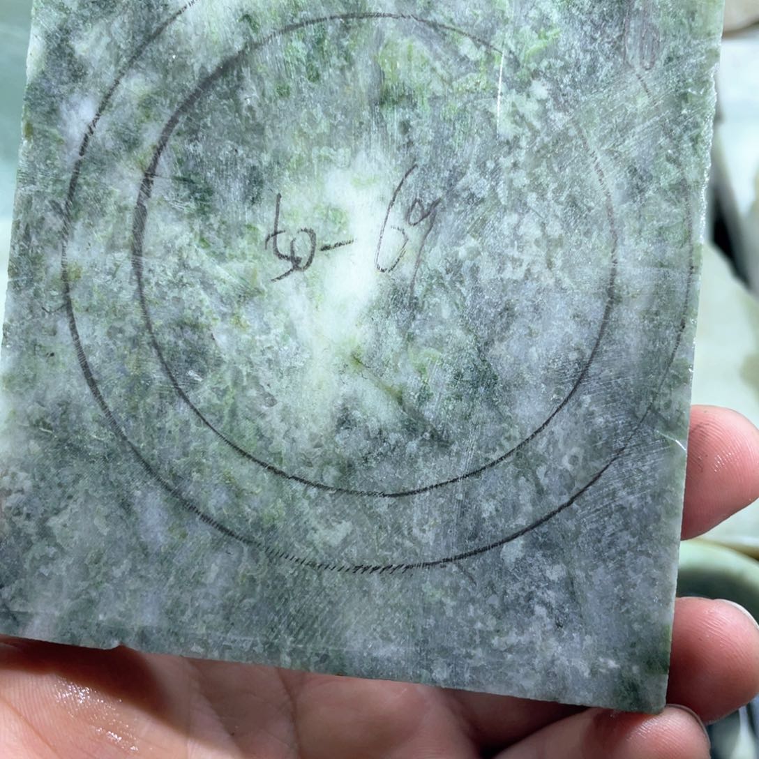 独山玉未镶嵌定制手镯