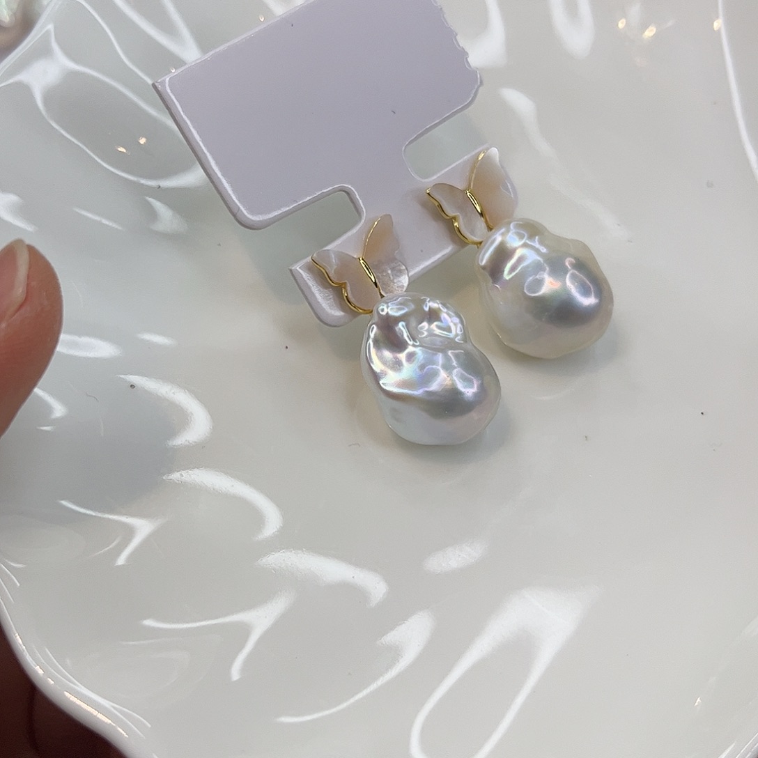合金耳饰淡水珍珠