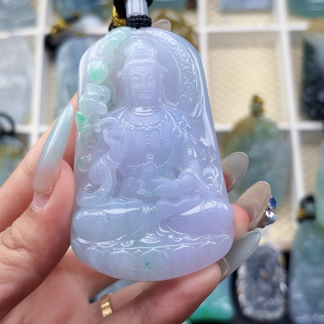 清***e翡翠未镶嵌颈饰观音