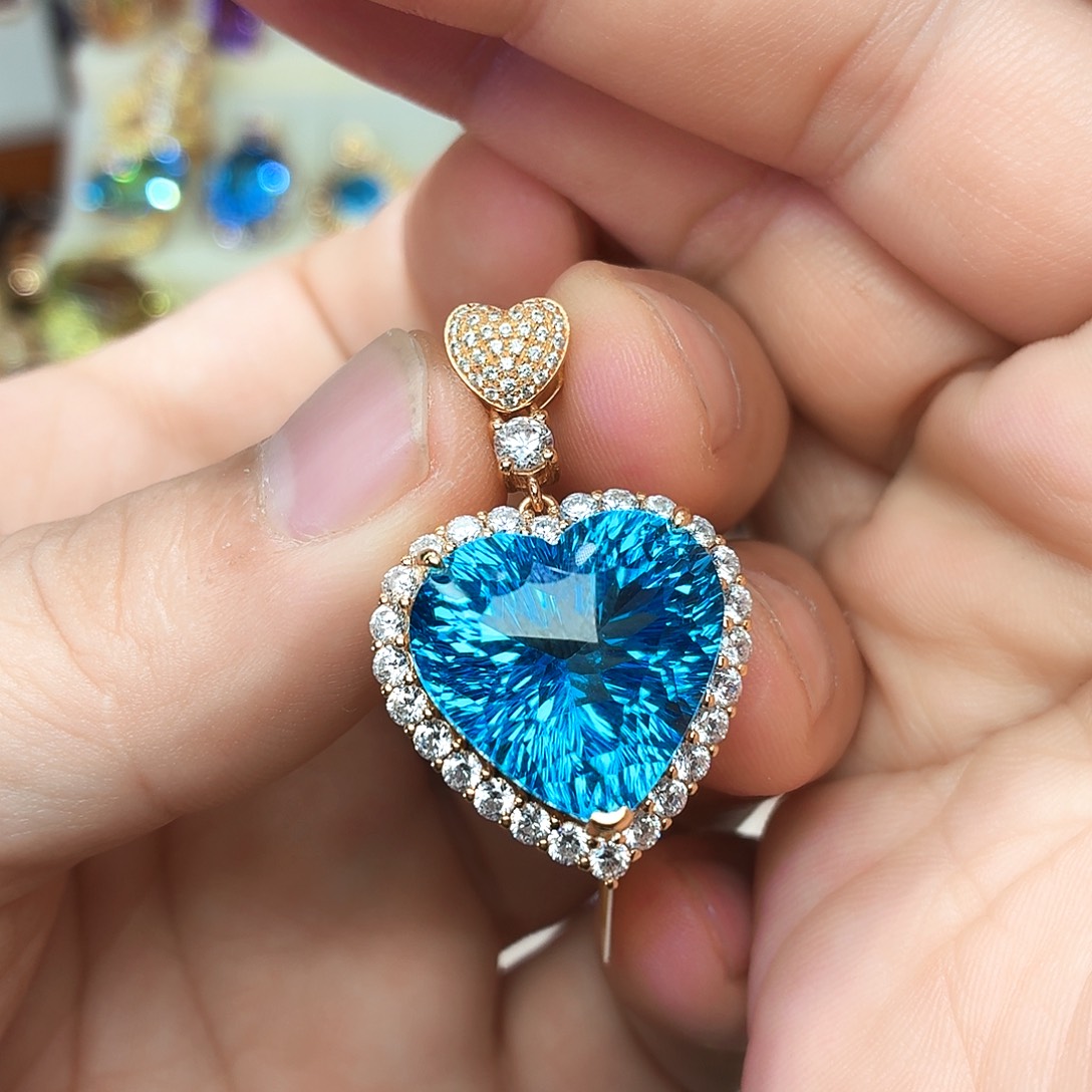 欧***莎颈饰托帕石银S925镶嵌