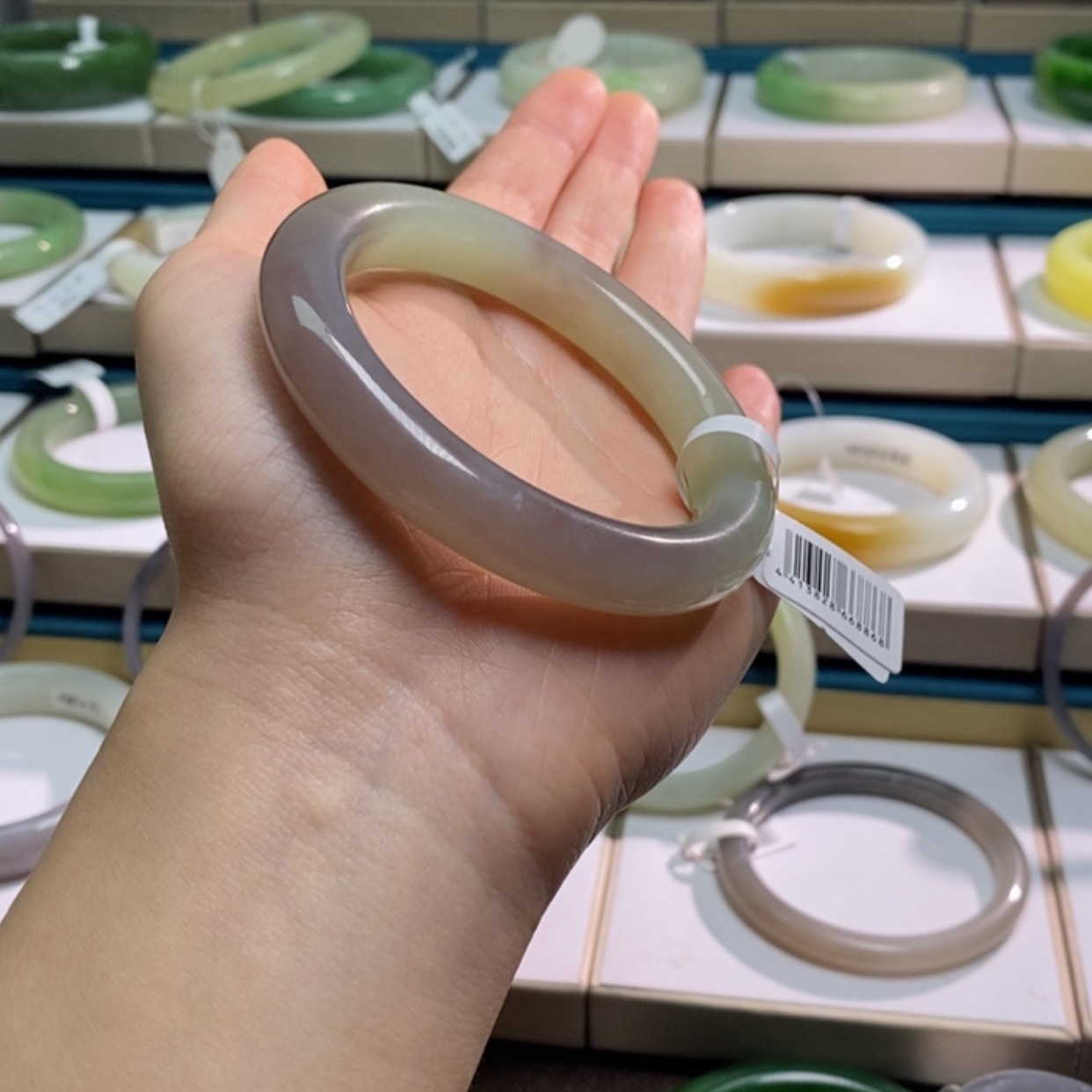 【闪购商品】和田玉手镯未镶嵌