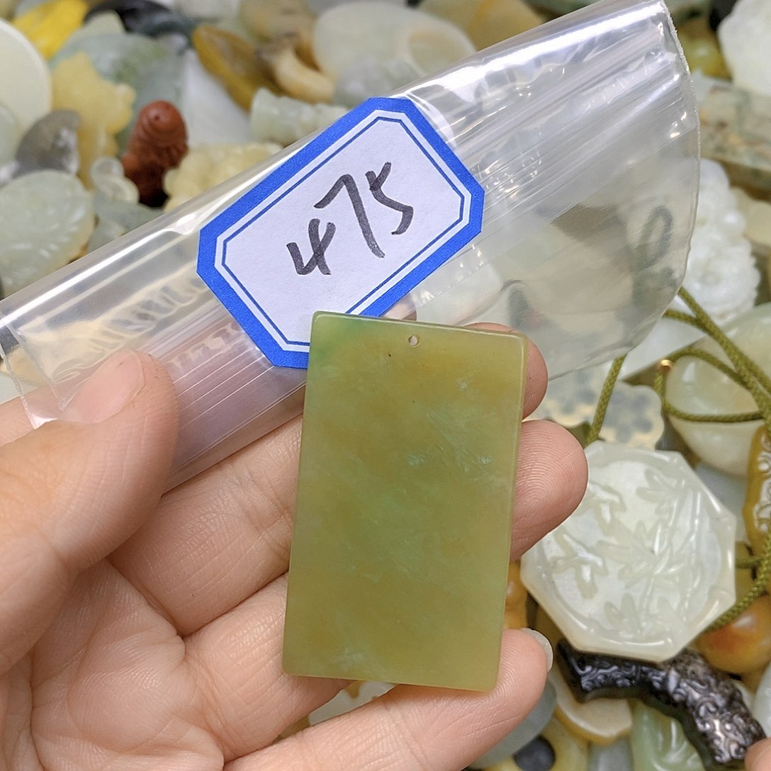 蛇纹石玉颈饰未镶嵌475