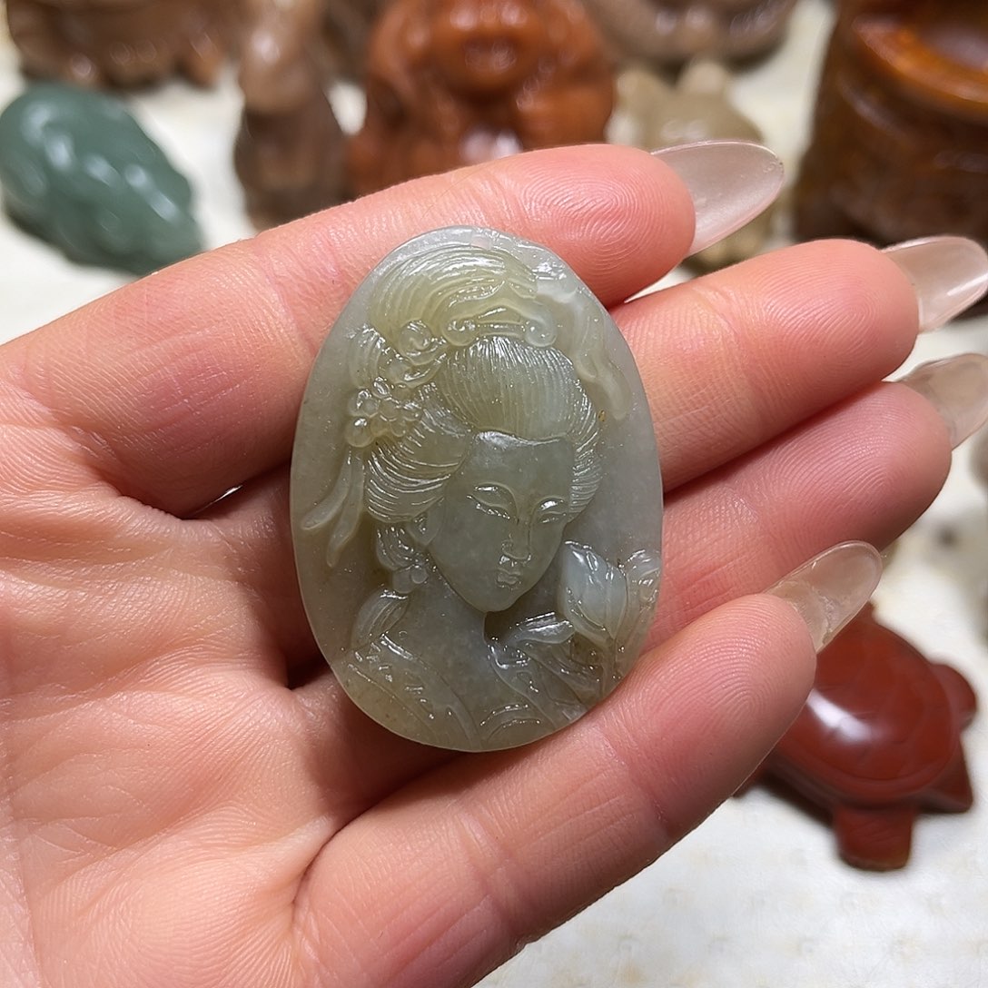 白玉菩提吊坠白玉菩提吊坠