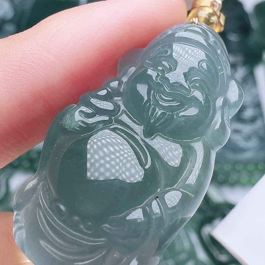 翡翠未镶嵌颈饰天然的A货翡翠多样性发其一 