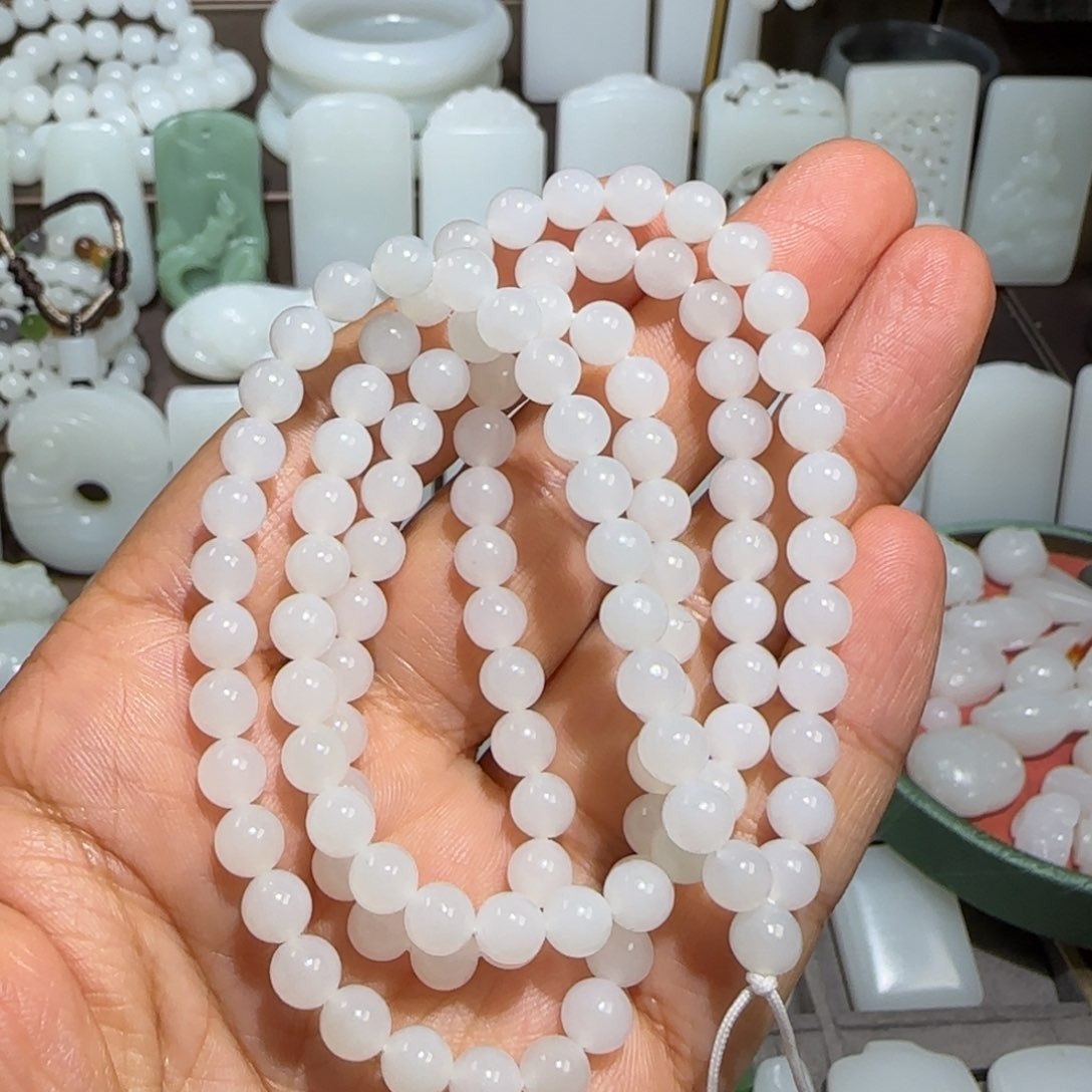 和田玉颈饰未镶嵌