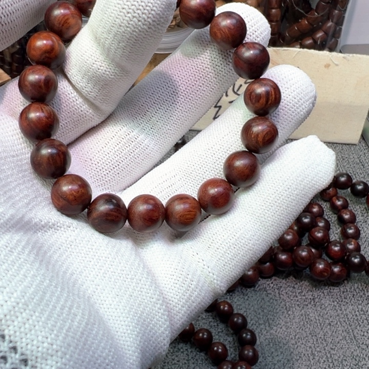 木质类檀香木海南红将花梨….1.0……