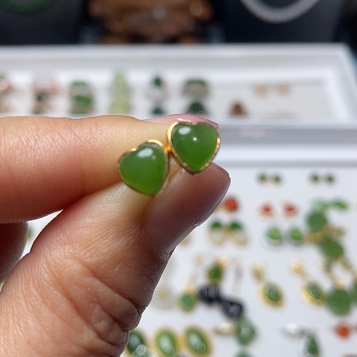 和田玉（碧玉）银S925镶嵌耳饰颜色多样性发货