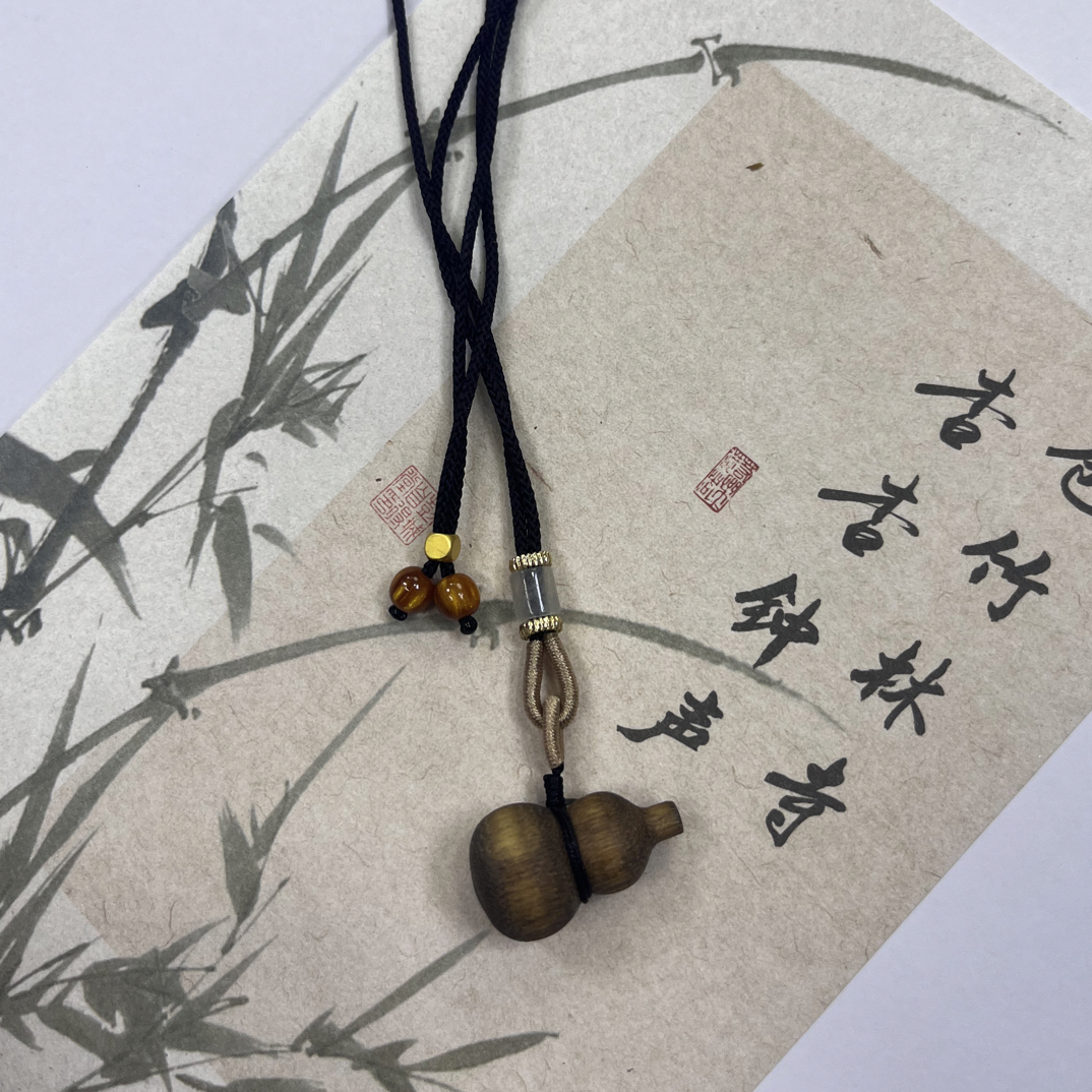 沉香奇楠沉香葫芦带绳项链