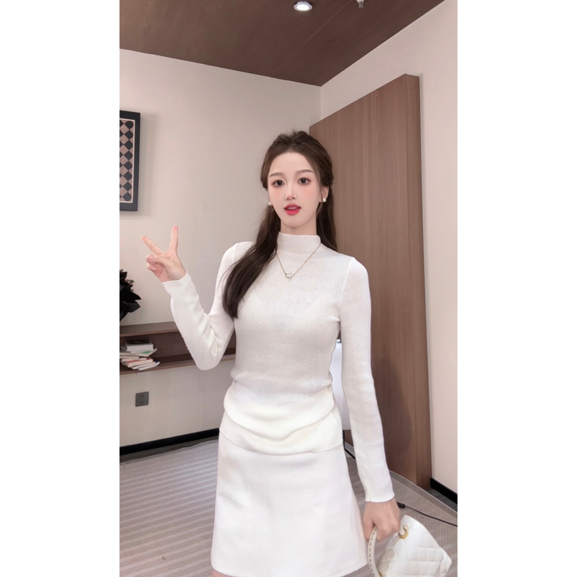时尚镂空纯色女秋冬短款气质长袖冬季薄款毛针织衫WW1002