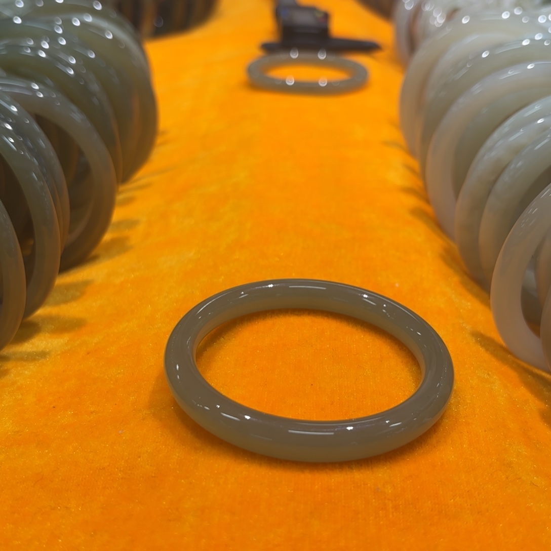 和田玉（糖玉）未镶嵌车挂