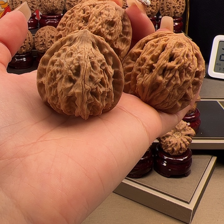 文玩核桃把件虎头➕灯笼u-008