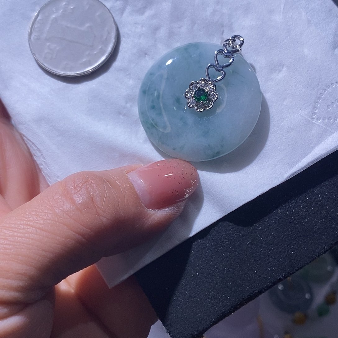 翡翠吊坠(不含链)未镶嵌