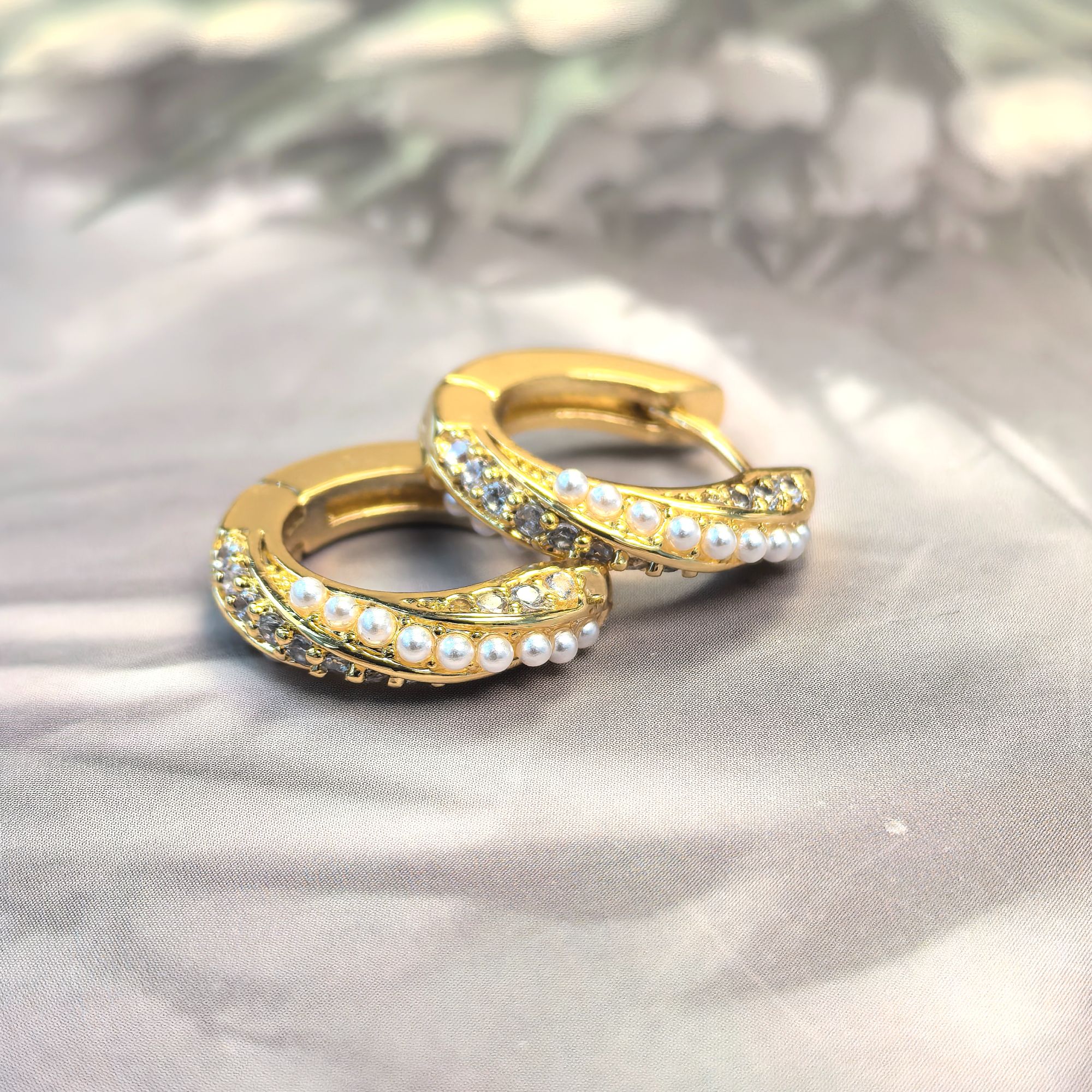 铜合金耳饰 【璀璨交织】轻奢简约时尚气质精致金色圈圈 耳环 2026