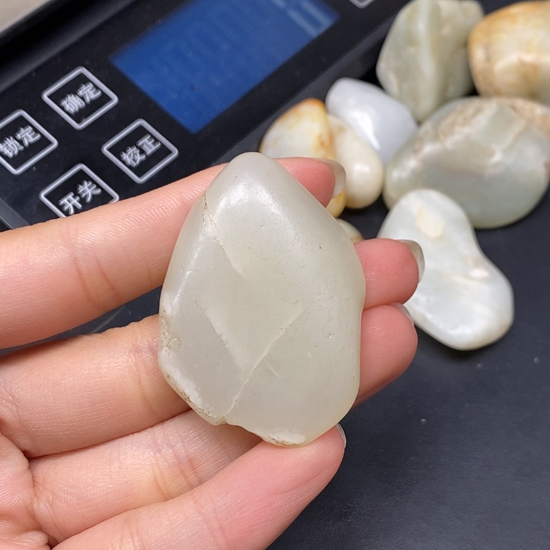 和田玉（糖玉）未镶嵌挂件