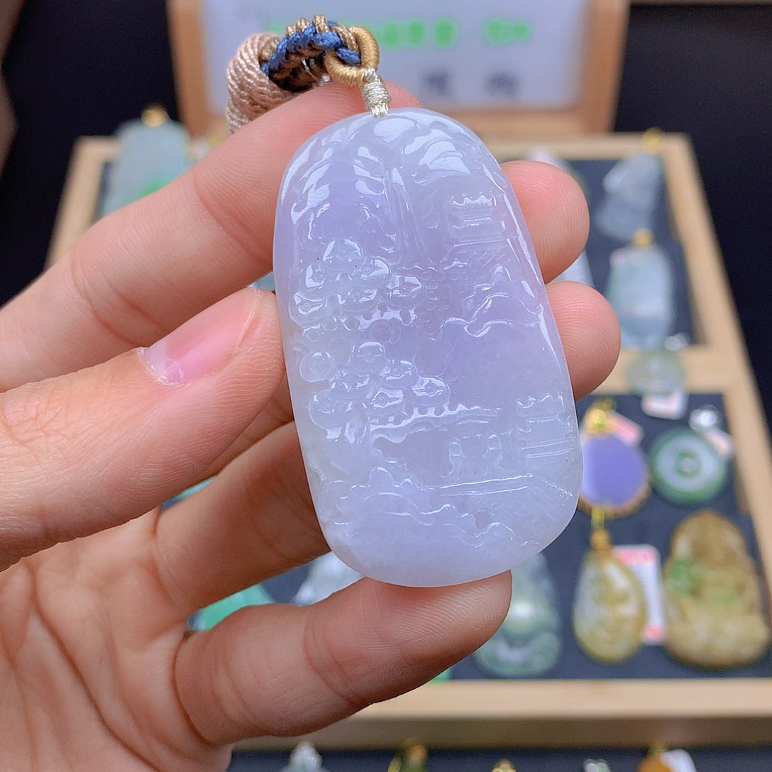 翡翠颈饰未镶嵌翡翠