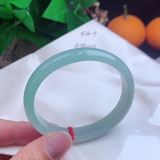 翡翠手镯未镶嵌      贵妃54+冰晴色