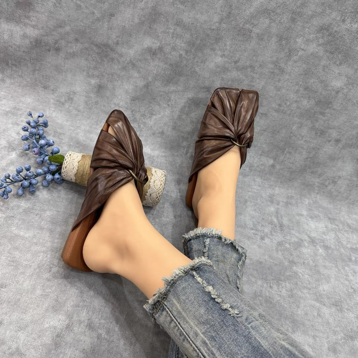 070-2春夏新款真皮百搭软底夏季休闲时尚防滑凉拖包头拖