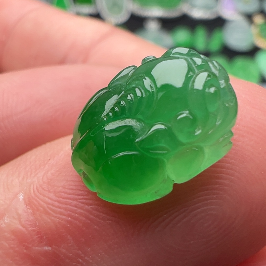 翡翠颈饰未镶嵌貔貅13.2