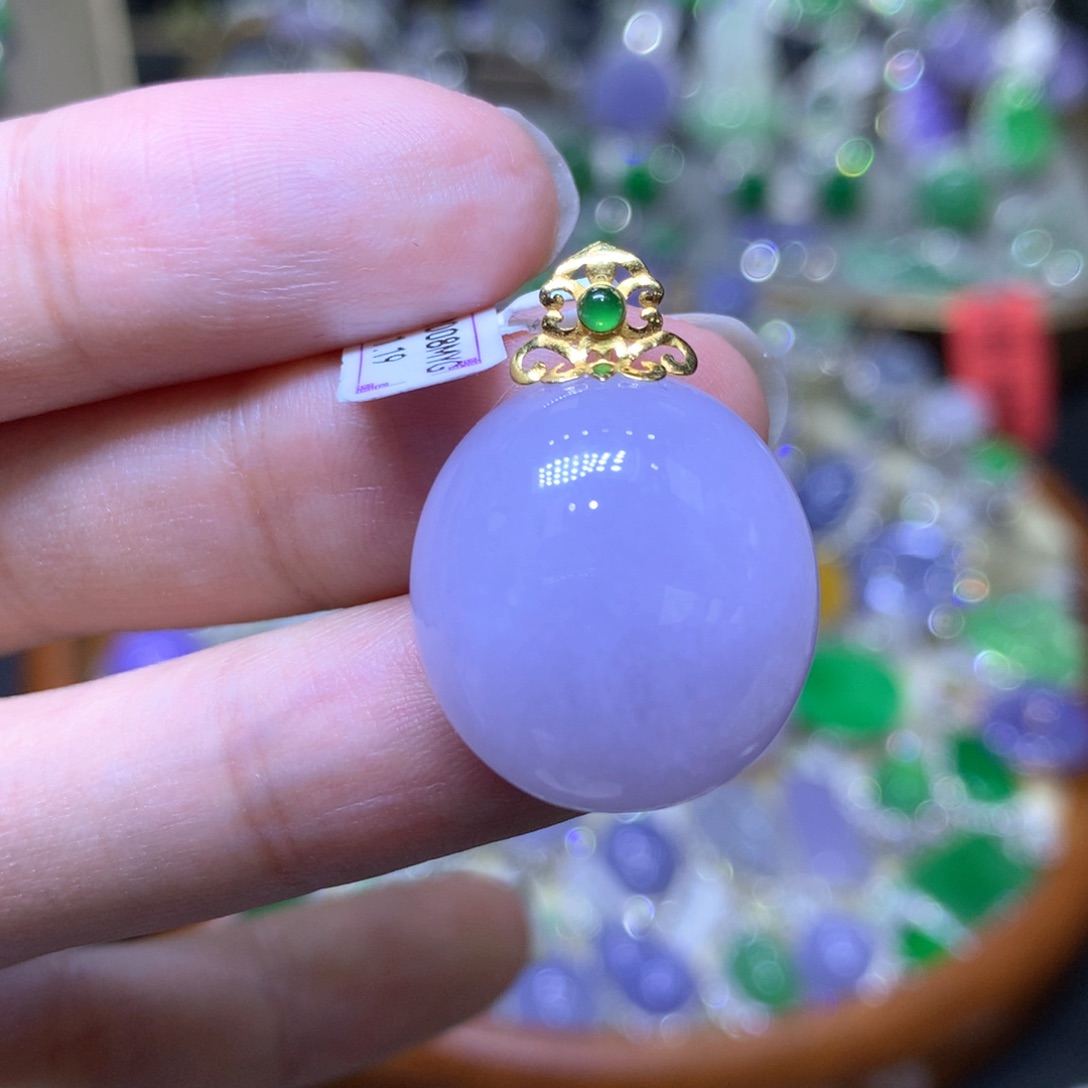 【闪购商品】翡翠颈饰18K金镶嵌翡翠吊坠项链