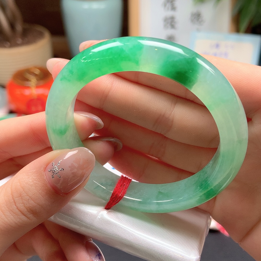 慧***⁸翡翠未镶嵌手镯冰阳绿分单1