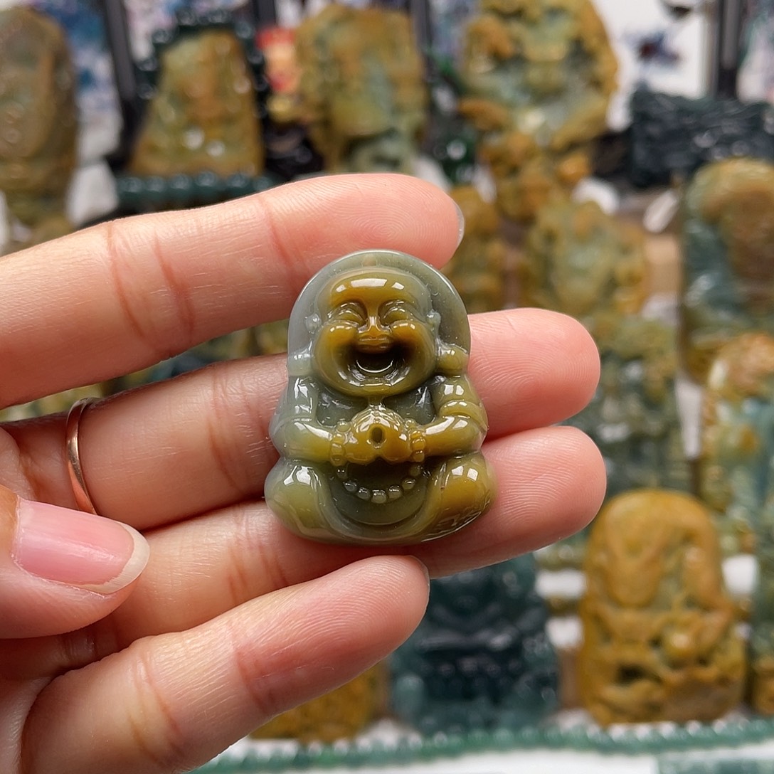 翡翠未镶嵌颈饰天然翡翠a货佛