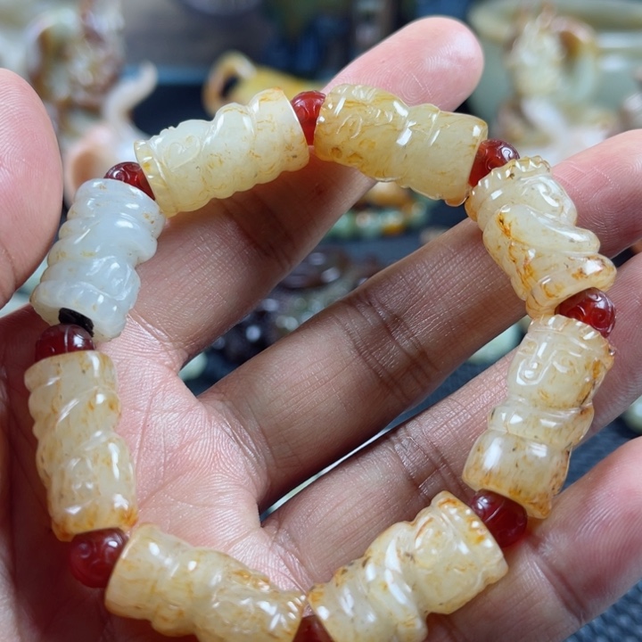 和田玉颈饰未镶嵌