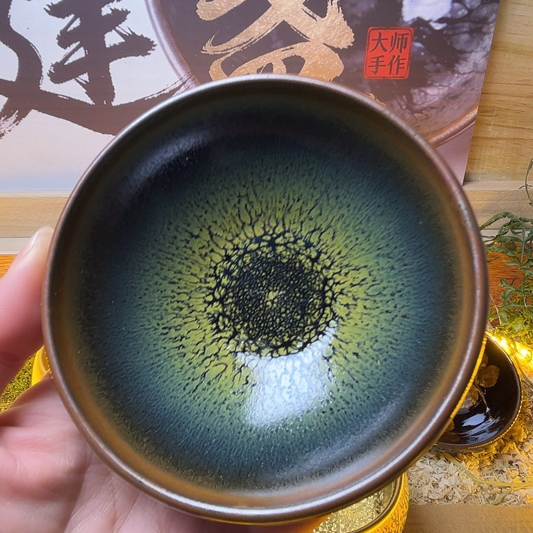 茶盏你是个很爱学习但没有钱