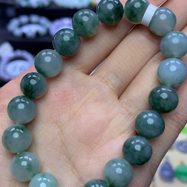 翡翠手链未镶嵌翡翠