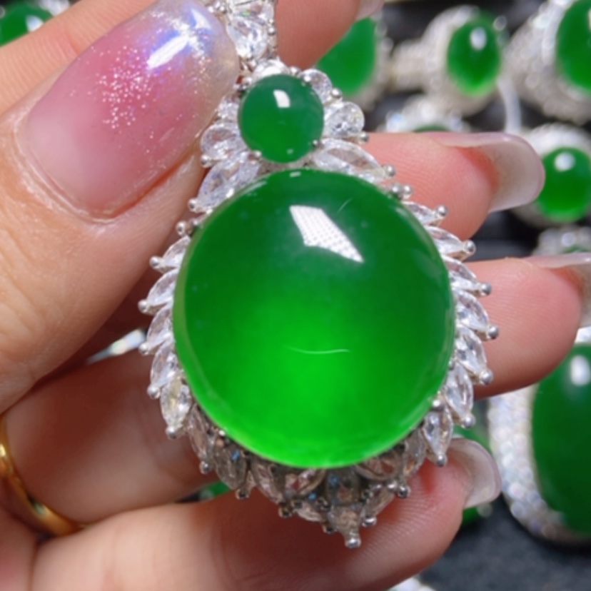 【闪购商品】翡翠颈饰未镶嵌翡翠