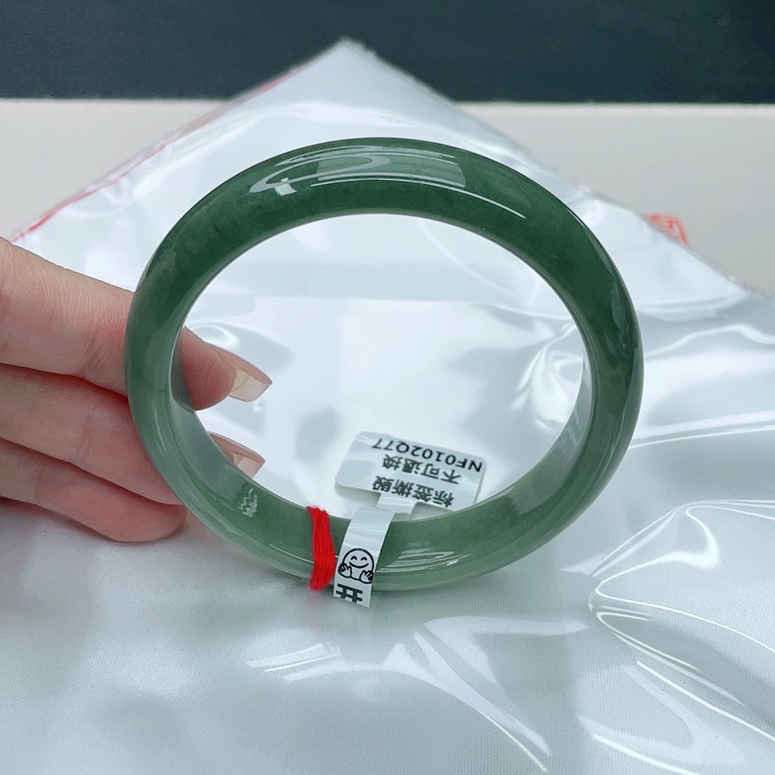 翡翠手镯未镶嵌正59.8