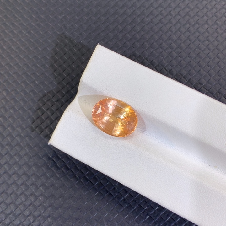 蓝宝石裸石未镶嵌帕帕拉恰8.31ct