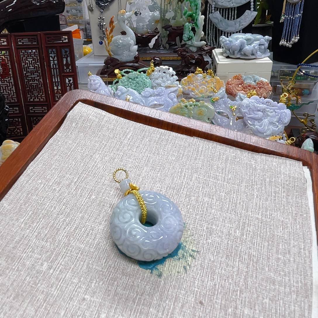 翡翠未镶嵌颈饰翡翠面包加