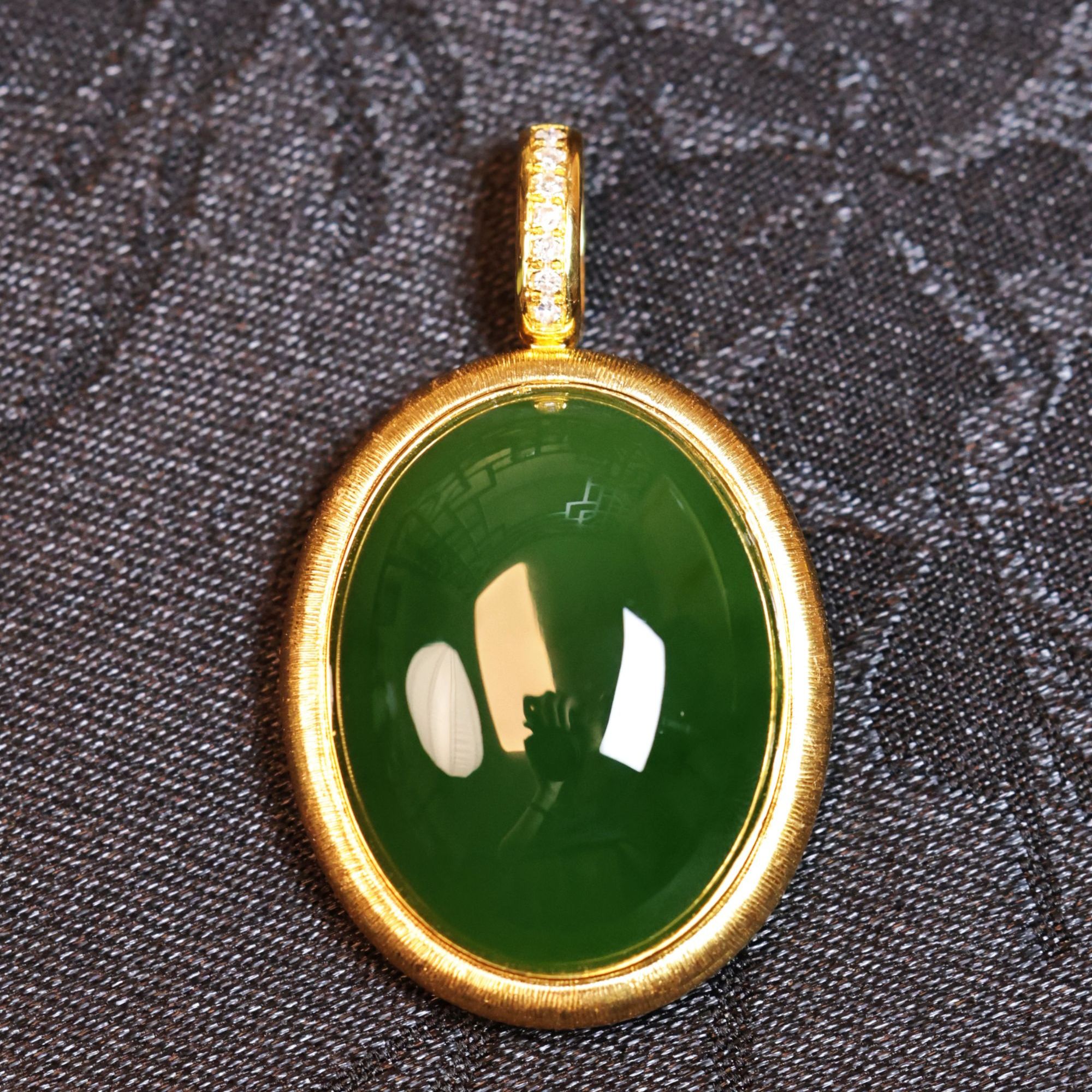 【一源珠宝】和田玉碧玉蛋面吊坠18k金镶嵌
