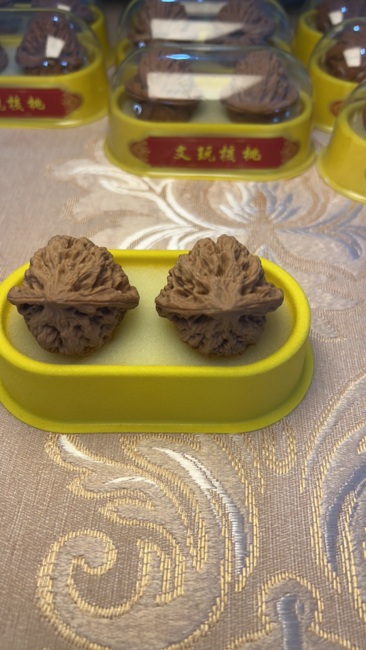 （核桃）野牛精对/边40/肚38/高41/克43