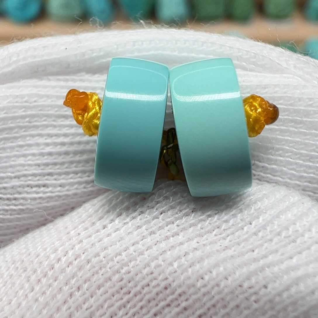 绿松石配饰未镶嵌