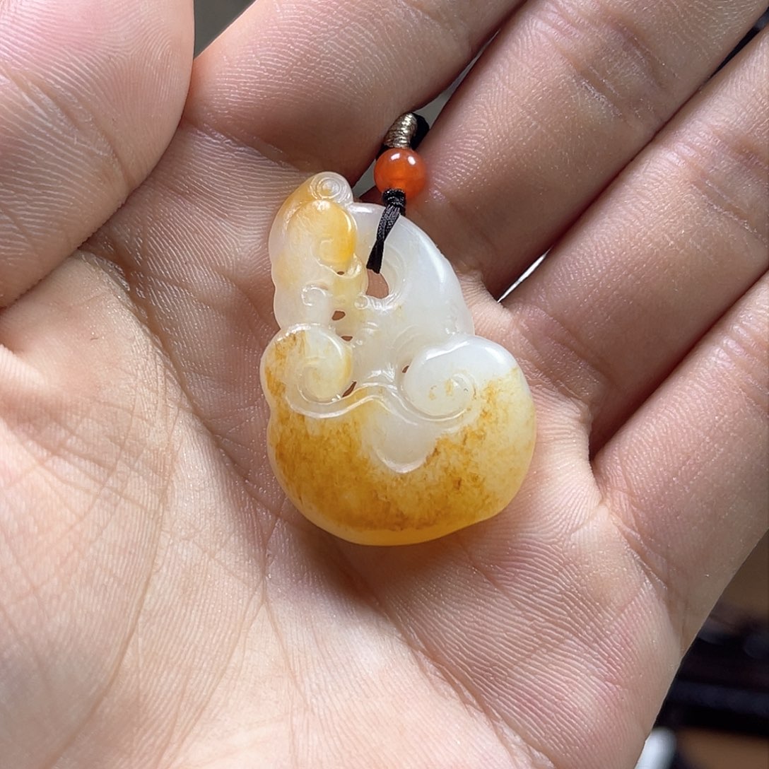 和田玉颈饰未镶嵌