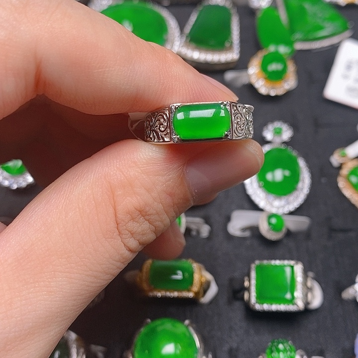 银S925镶嵌戒指翡翠