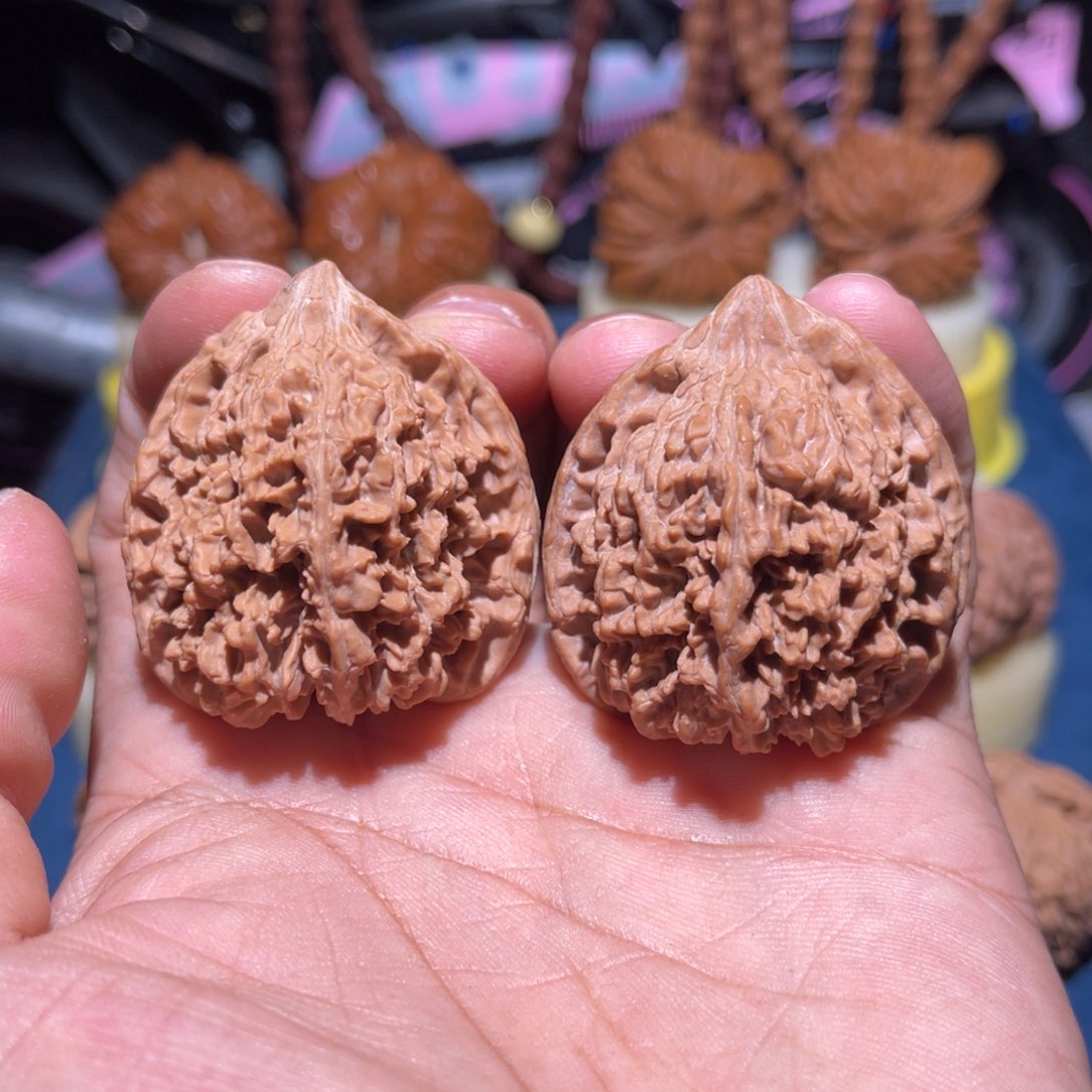 桃核把件41全品无药满天星