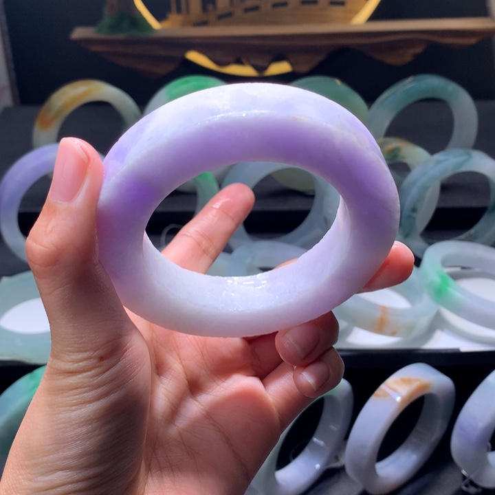 清***路定制翡翠未镶嵌翡翠手镯