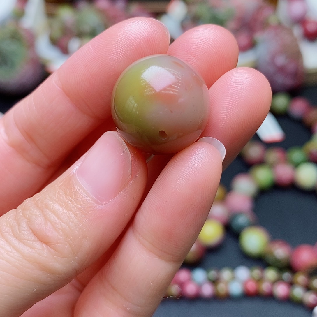 玛瑙/玉髓珠宝奇石未镶嵌盐源玛瑙定制