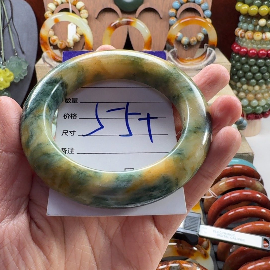 蛇纹石玉未镶嵌手镯543